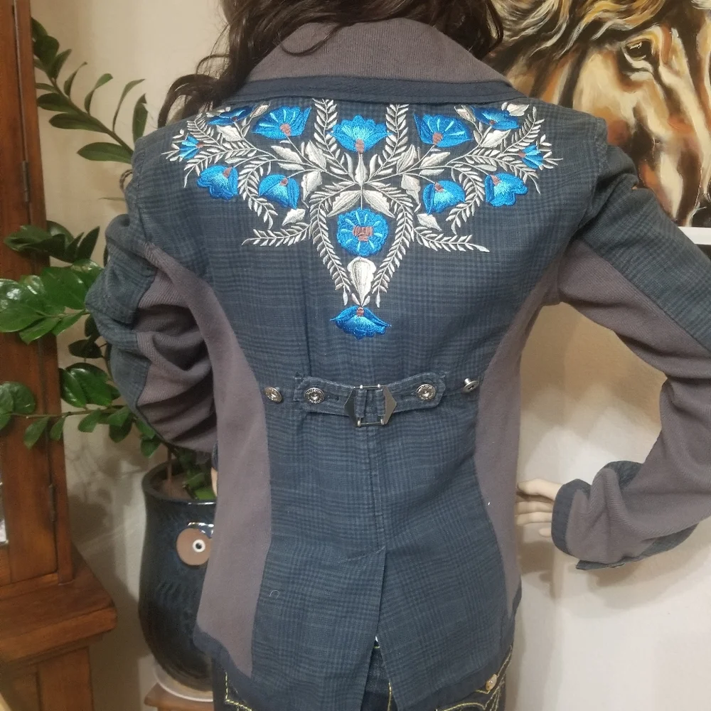 FREE PEOPLE EMBROIDERED JACKET - Picture 3 of 10